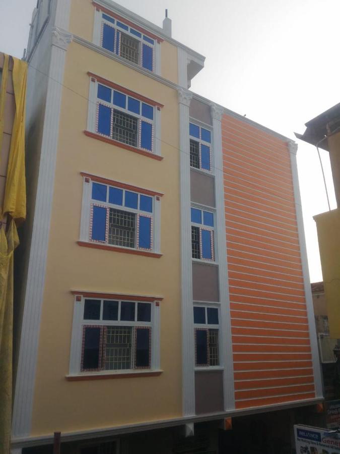 GRK Residency Hotel Gūduvāncheri Exterior foto